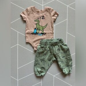 Okie Dokie|Baby boy set,dinasour print olive joggers & tan short sleeve onesie•